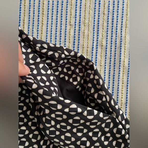 COS Maxi Dress Long Sleeve Black/ White Pockets Buttons Sz 4 - Picture 7 of 8